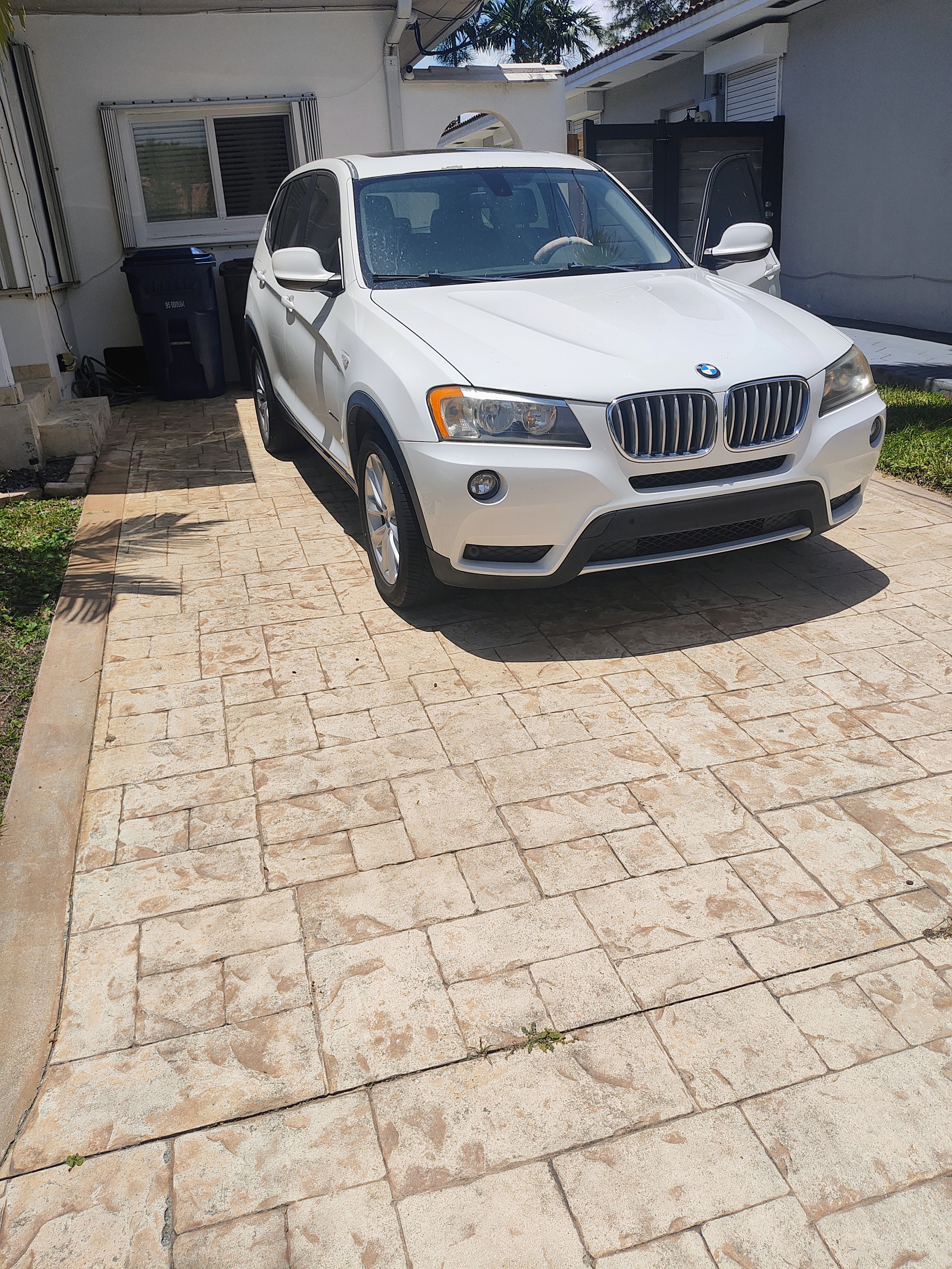 Used 2014 BMW X3 xDrive28i AWD/4WD image 1