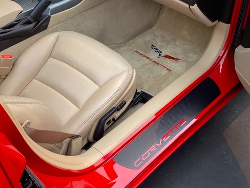 Used 2006 Chevrolet Corvette Convertible w/ Preferred Equipment Group RWD image 14