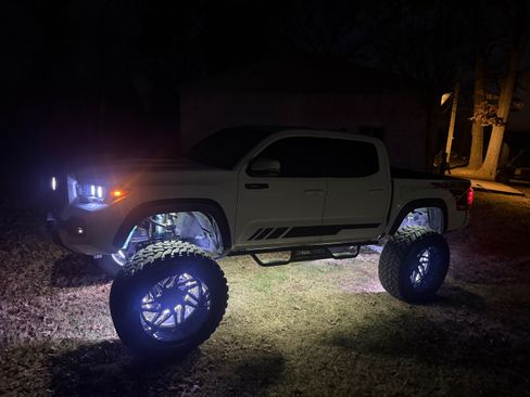 Used 2019 Toyota Tacoma TRD Pro image 11