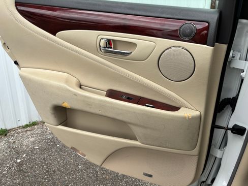 Used 2012 Lexus LS 460 w/ Luxury Value Edition image 13