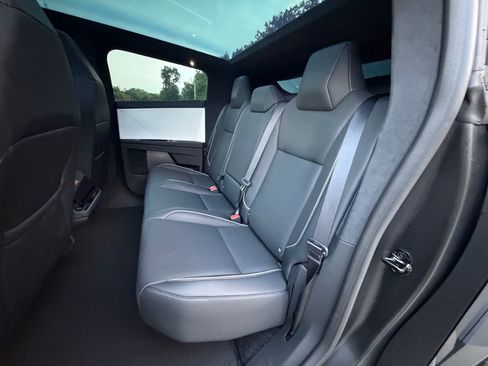 Used 2024 Tesla Cybertruck AWD Crew Cab image 25