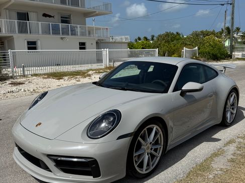 Used 2024 Porsche 911 Carrera 4S AWD/4WD image 9