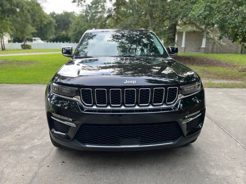 Used 2022 Jeep Grand Cherokee Limited AWD/4WD image 4