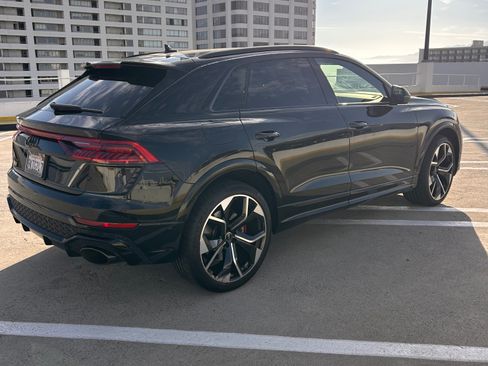 Used 2024 Audi RS Q8 AWD/4WD image 4