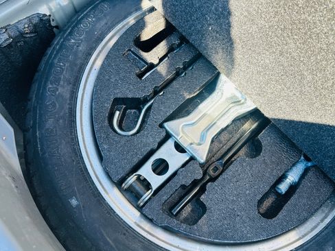 Used 2006 Acura RL image 13