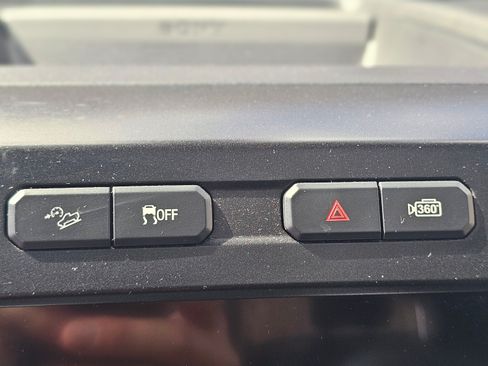 Used 2016 Ford F150 Platinum w/ Equipment Group 701A Luxury image 24