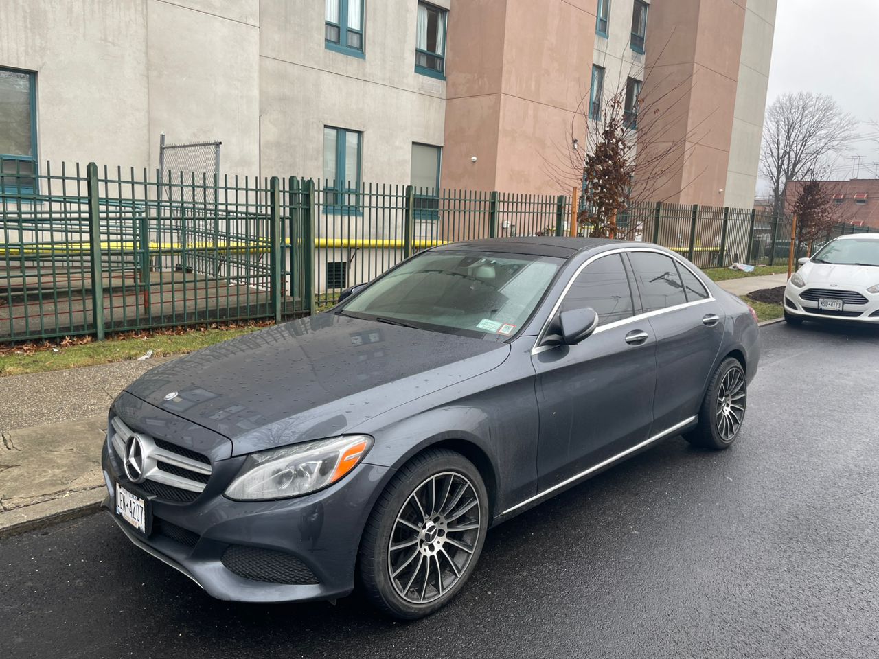 Used 2016 Mercedes-Benz C 300 4MATIC Sedan image 9