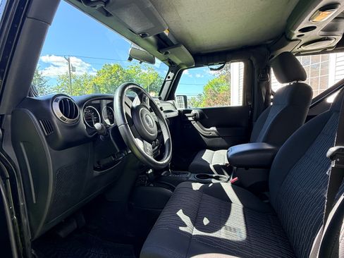 Used 2011 Jeep Wrangler Sport AWD/4WD image 12