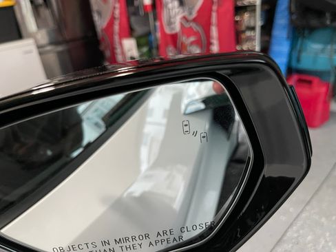 Used 2021 Chevrolet Corvette Stingray Premium Conv w/ Z51 Performance Package image 10