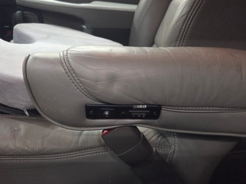 Used 2007 GMC Savana 3500 Extended Passenger w/ LT Preferred Equipment Group image 31