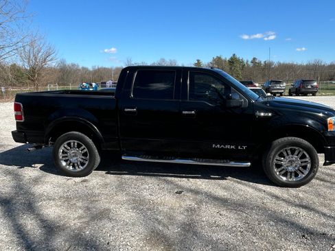Used 2007 Lincoln Mark LT 4x4 image 1