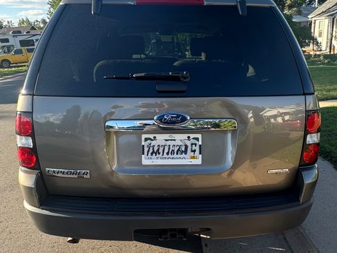 Used 2006 Ford Explorer XLT AWD/4WD image 9
