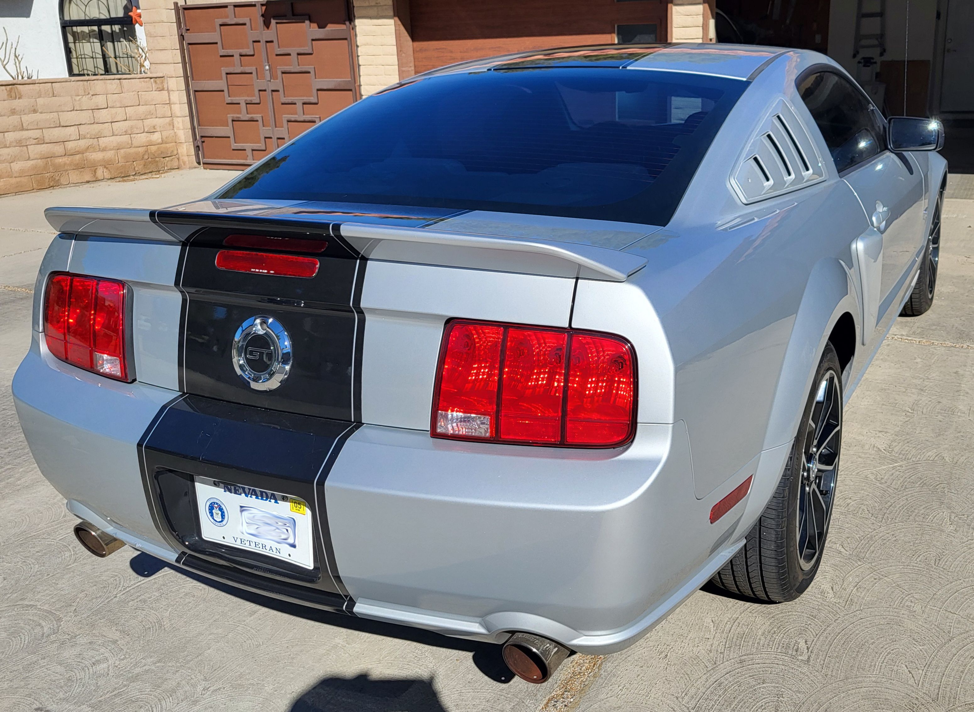 Used 2005 Ford Mustang GT Premium RWD image 6