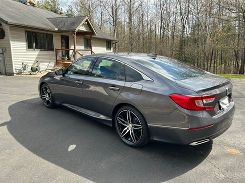 Used 2022 Honda Accord Touring image 5