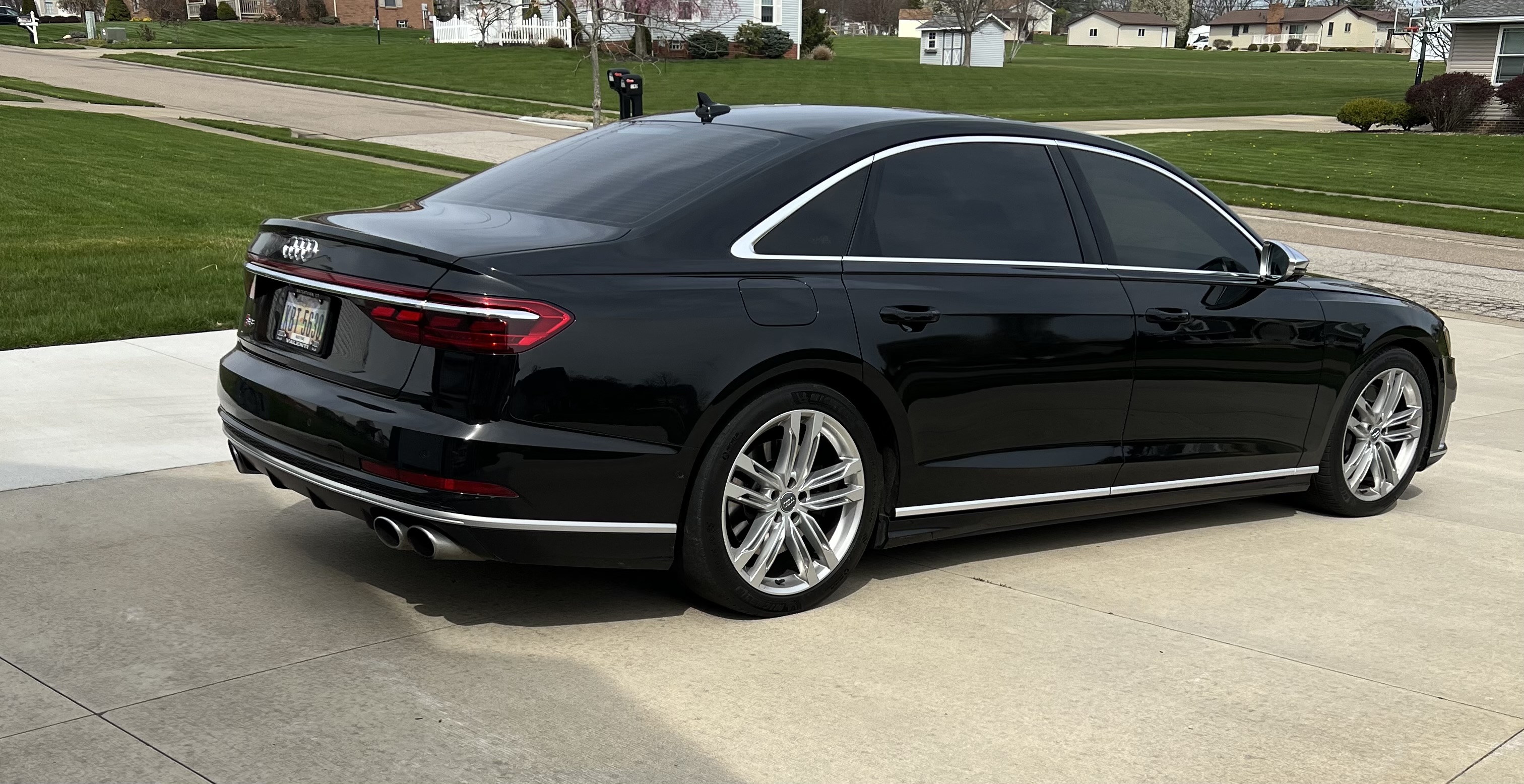 Used 2020 Audi S8 L w/ S8 Executive Package AWD/4WD image 13