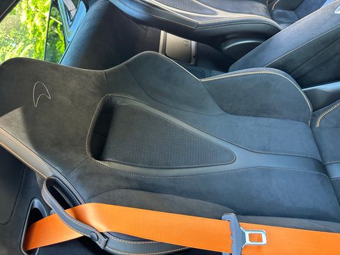 Used 2026 McLaren 750S Spider RWD image 18