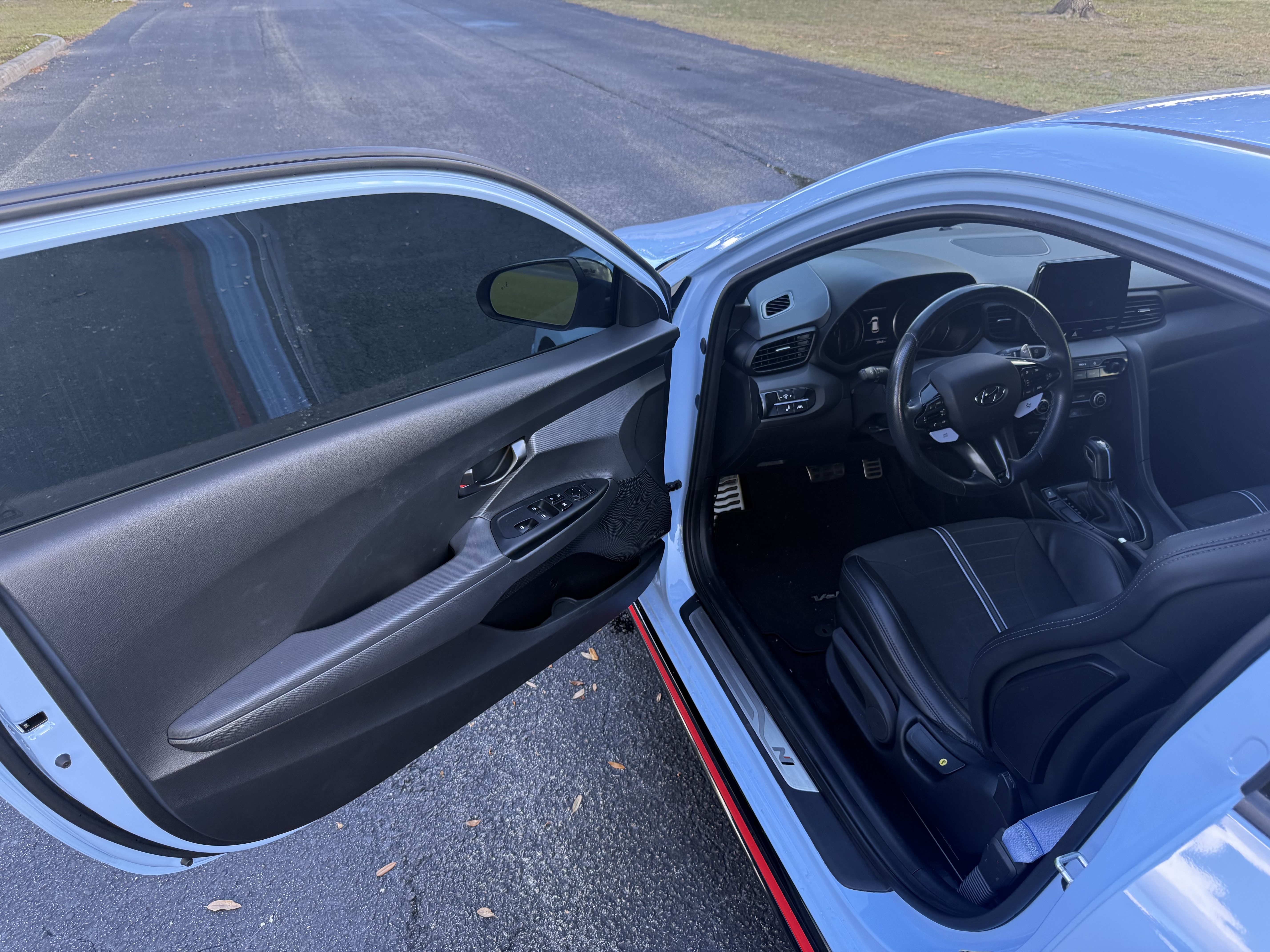 Used 2022 Hyundai Veloster N FWD image 8