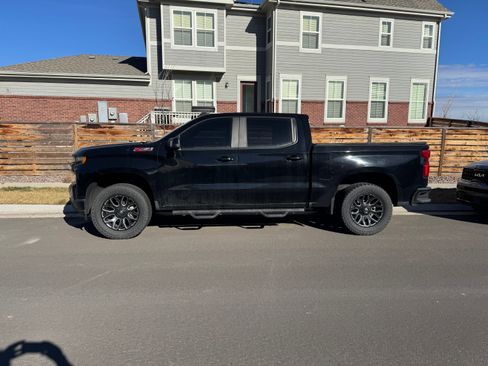 Used 2019 Chevrolet Silverado 1500 RST image 2