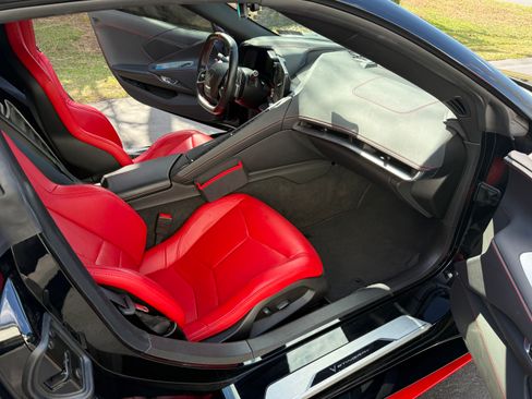 Used 2023 Chevrolet Corvette Stingray Coupe w/ Z51 Performance Package image 11