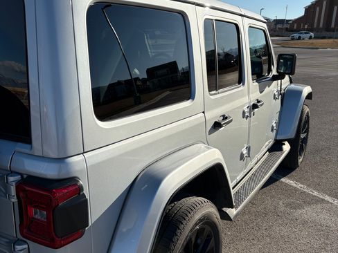 Used 2022 Jeep Wrangler Unlimited Sahara w/ Cold Weather Group image 9