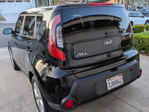 Used 2014 Kia Soul + w/ UVO w/Eservices Package image 4