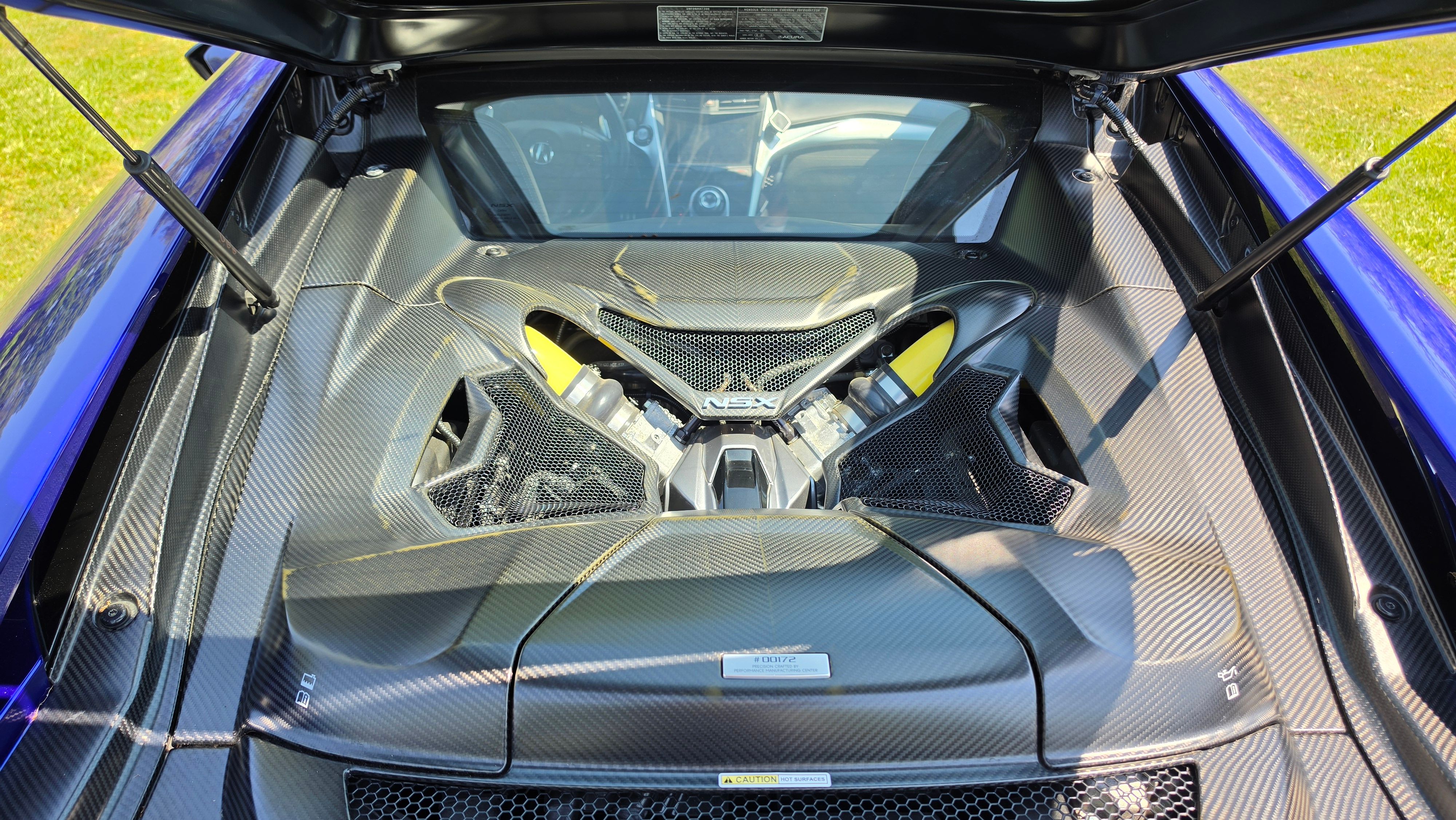 Used 2017 Acura NSX AWD/4WD image 18