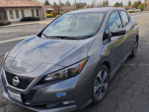 Used 2020 Nissan Leaf SV w/ Protection Package image 8