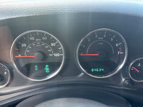 Used 2013 Jeep Wrangler Rubicon w/ PWR Convenience Group AWD/4WD image 17