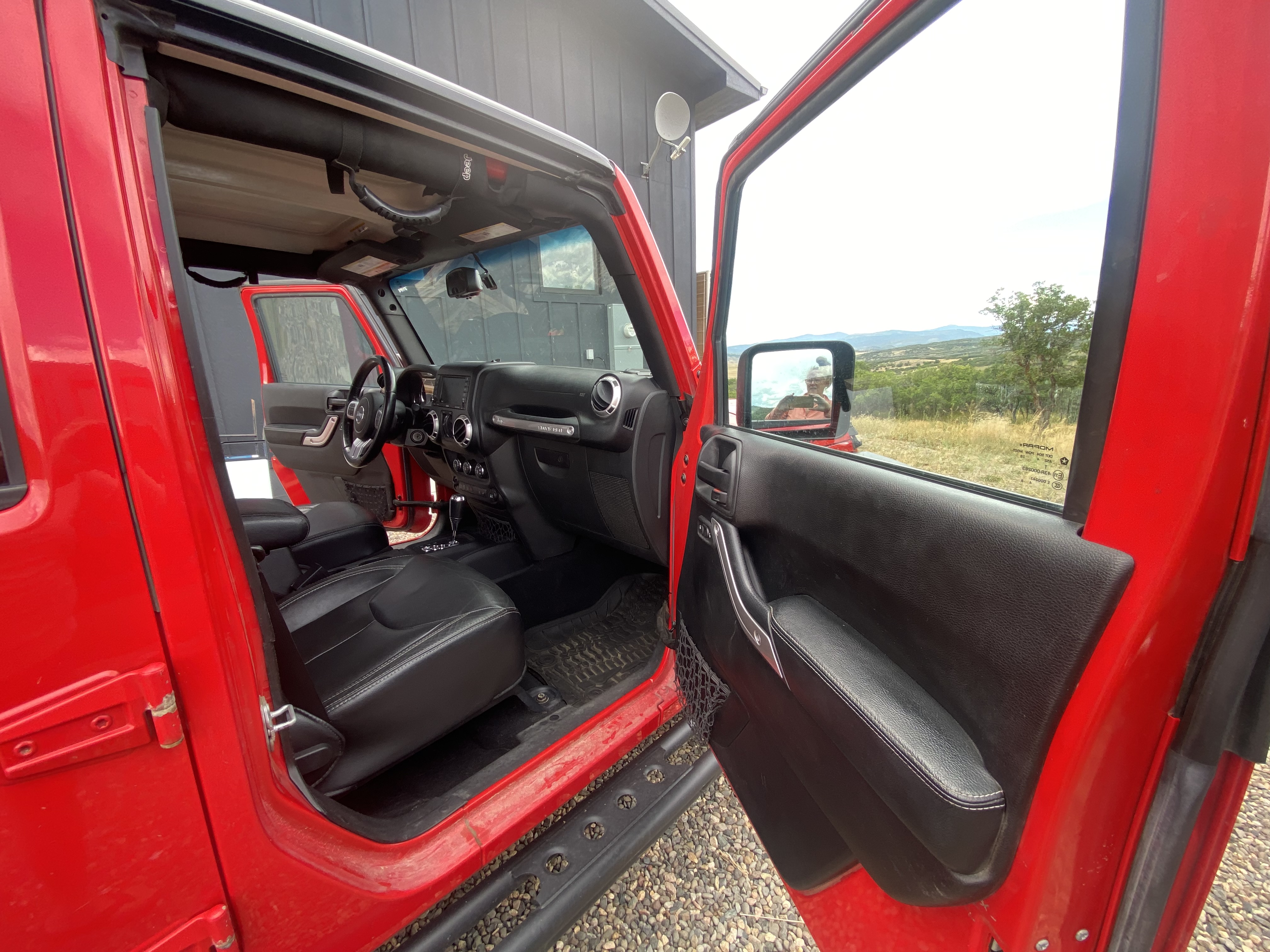 Used 2015 Jeep Wrangler Unlimited Rubicon AWD/4WD image 13