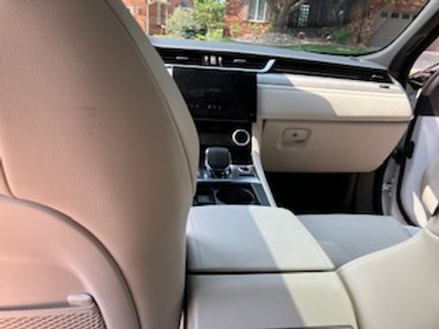 Used 2025 Jaguar F-PACE R-Dynamic S AWD/4WD image 10