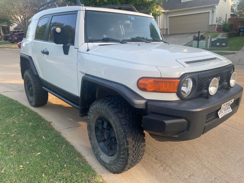 Used 2008 Toyota FJ Cruiser 4WD image 1