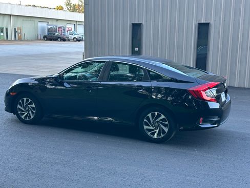 Used 2016 Honda Civic EX image 4