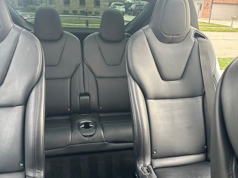 Used 2017 Tesla Model X 75D image 12