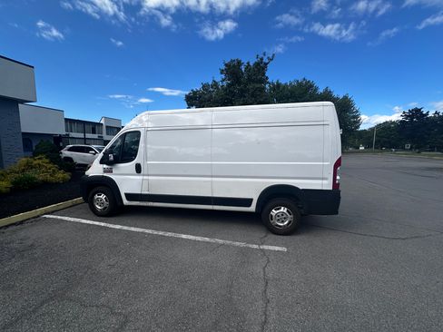 Used 2020 RAM ProMaster 2500 FWD image 1