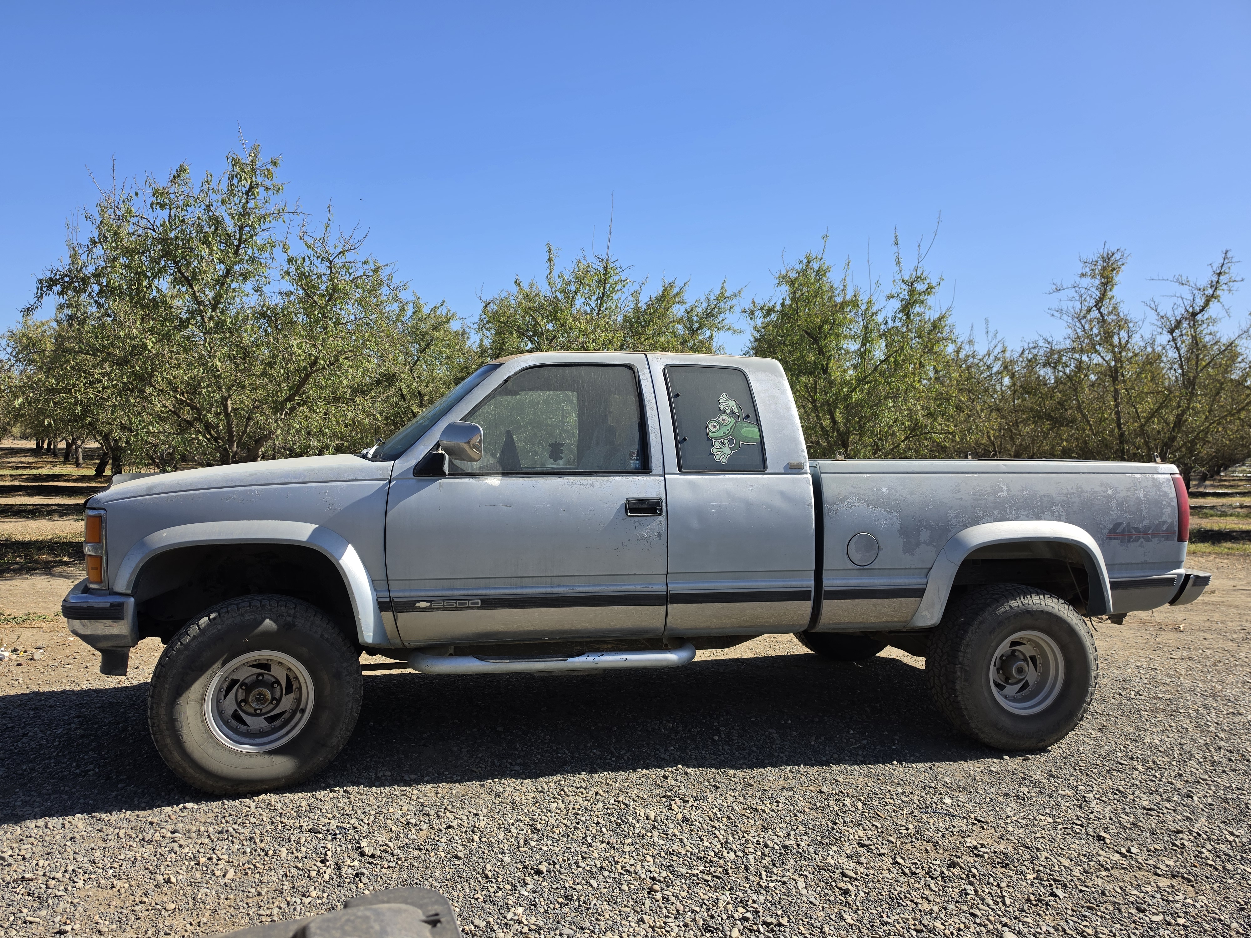 Used 1992 Chevrolet Silverado 2500 4x4 Extended Cab image 1