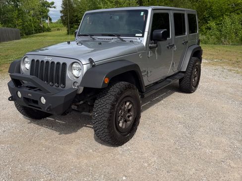 Used 2017 Jeep Wrangler Unlimited Sport w/ Quick Order Package 24S AWD/4WD image 4