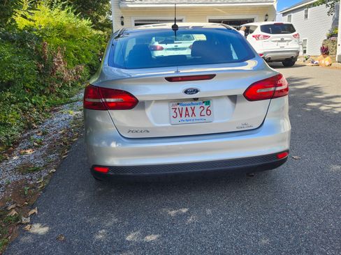 Used 2016 Ford Focus SE image 5