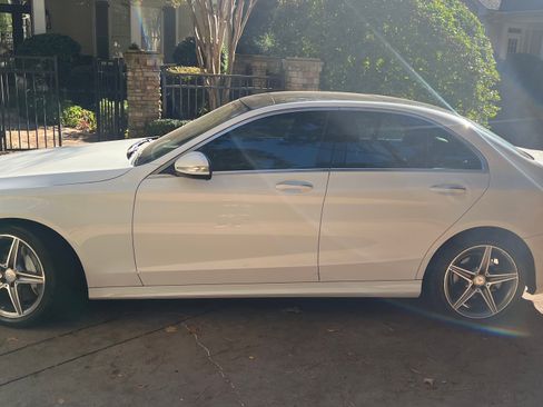 Used 2015 Mercedes-Benz C 300 4MATIC Sedan image 11