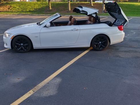 Used 2013 BMW 328i Convertible image 18
