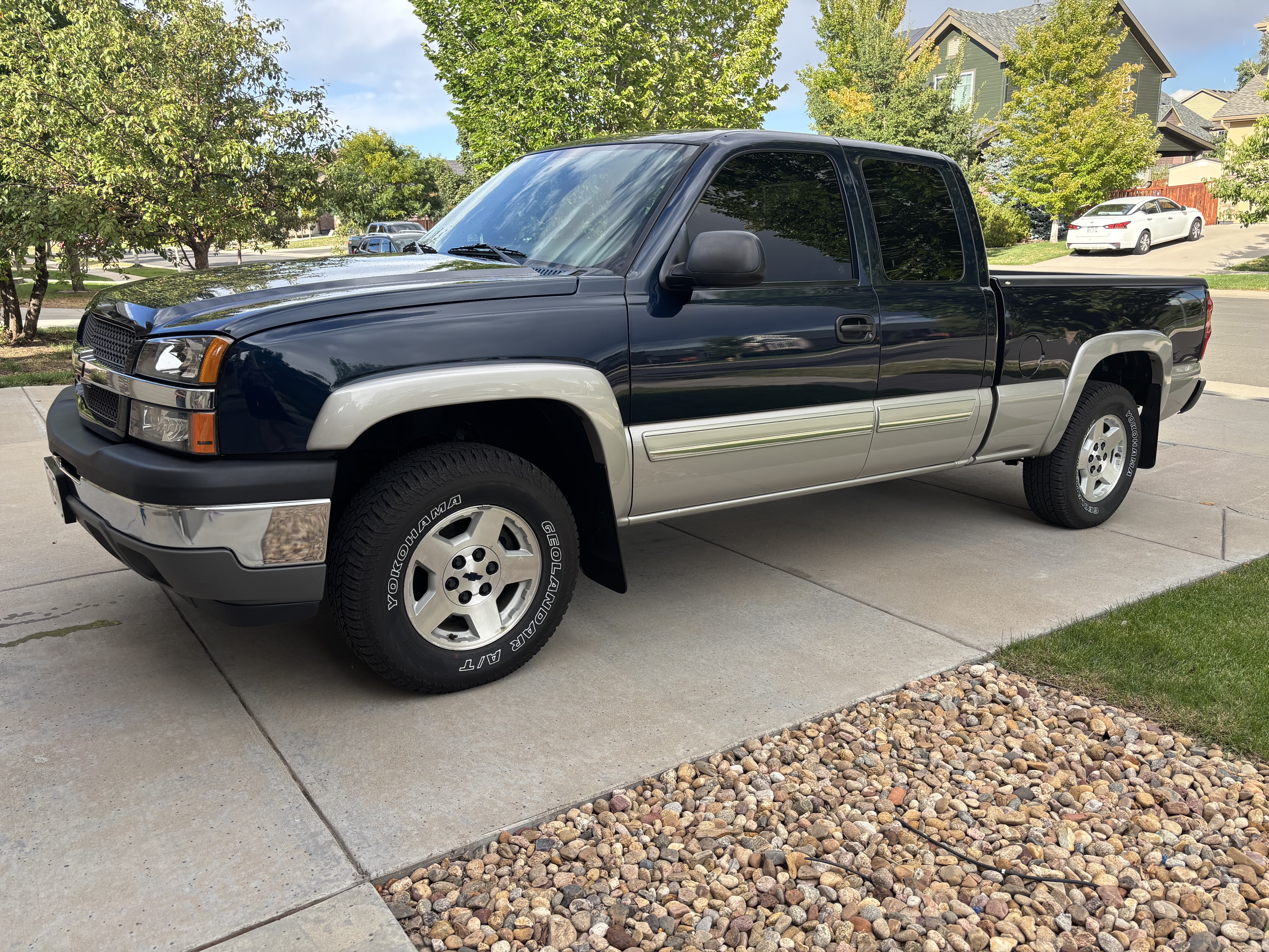 Used 2005 Chevrolet Silverado 1500 4x4 Extended Cab w/ Light Duty Power Package image 2