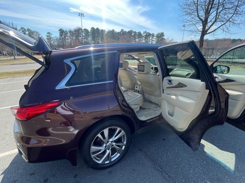 Used 2013 INFINITI JX35 AWD w/ Premium Pkg image 10