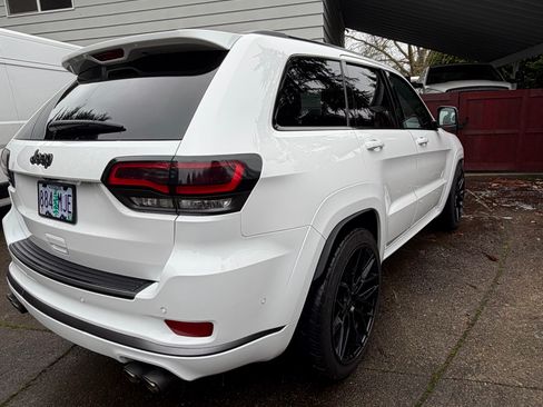 Used 2020 Jeep Grand Cherokee Limited X image 24