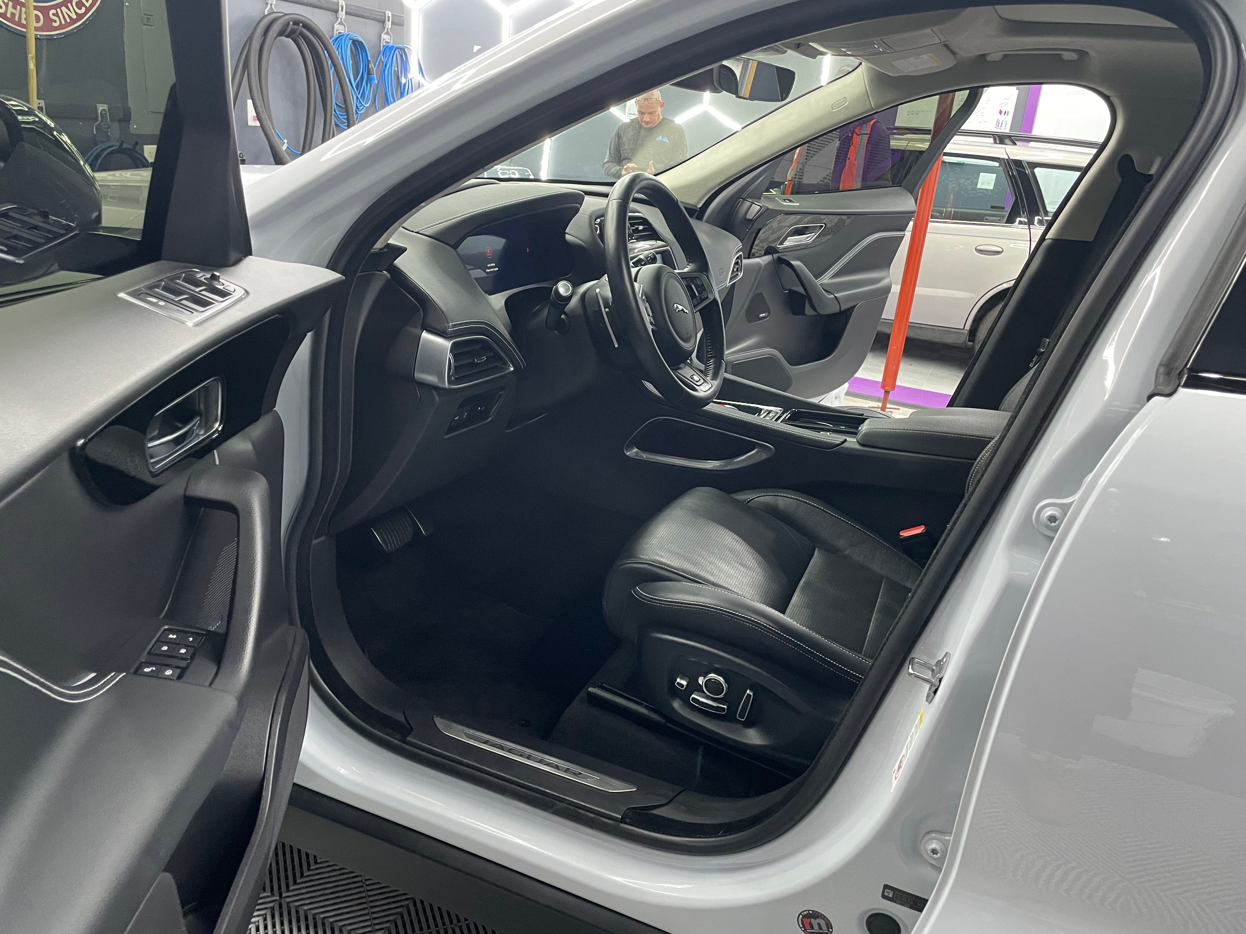 Used 2019 Jaguar F-PACE S AWD/4WD image 17