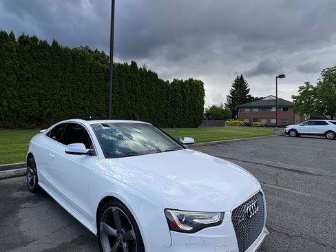 Used 2013 Audi RS 5 Coupe w/ Audi MMI Navigation Plus Pkg AWD/4WD image 5