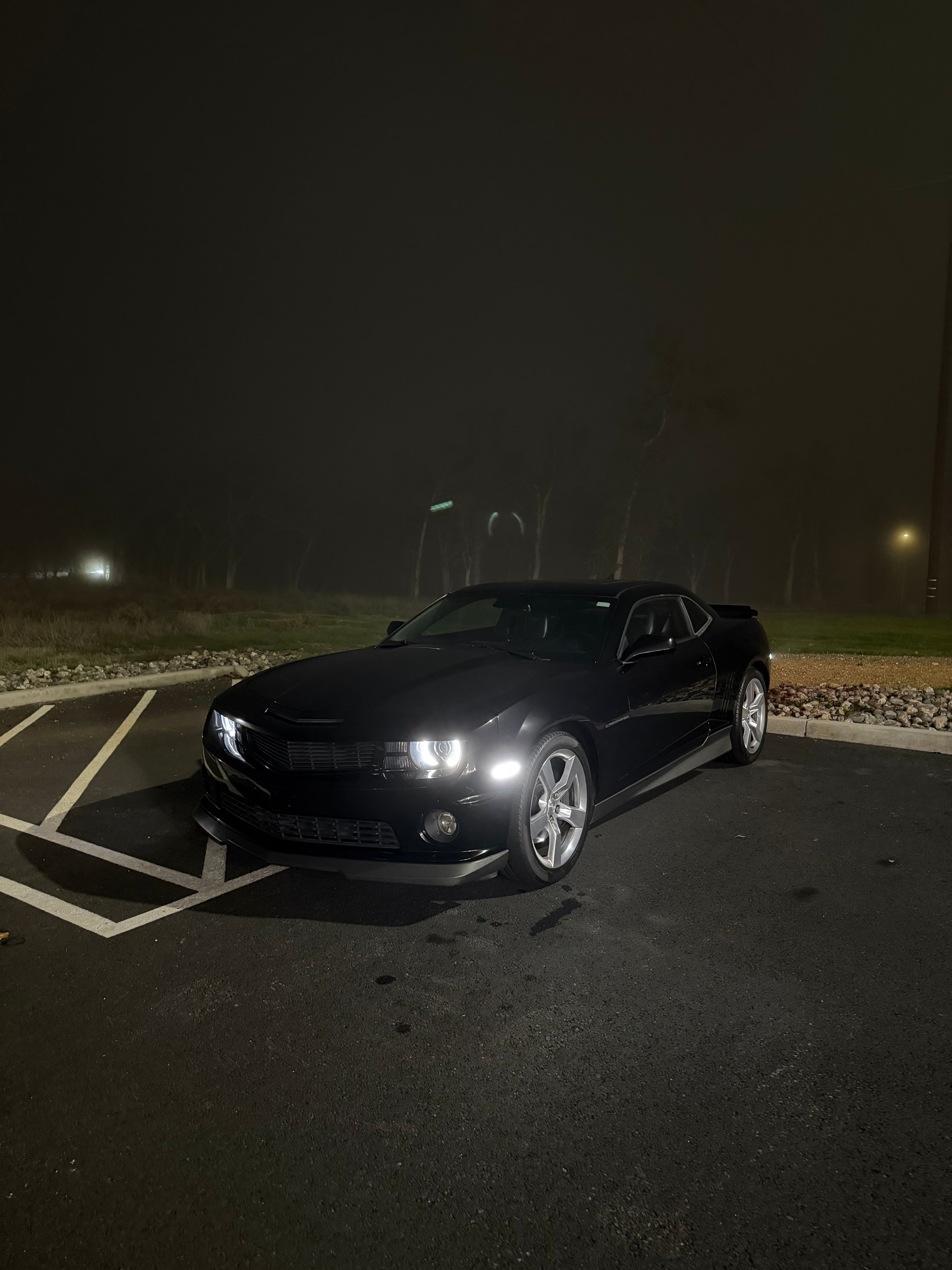 Used 2010 Chevrolet Camaro SS w/ RS Package RWD image 12