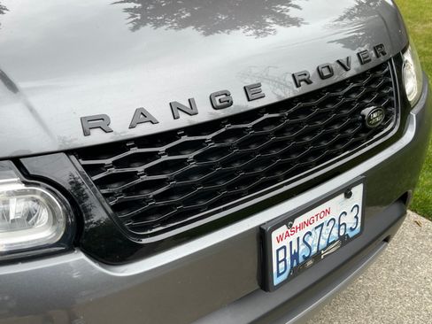 Used 2016 Land Rover Range Rover Sport SE image 22