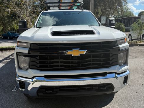 Used 2024 Chevrolet Silverado 2500 W/T w/ WT Convenience Package image 4