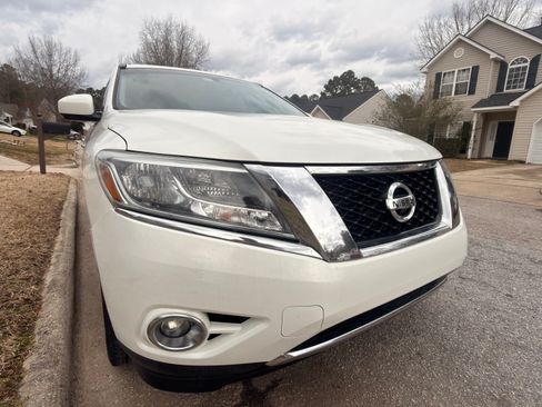 Used 2014 Nissan Pathfinder Platinum w/ Platinum Premium Package image 6
