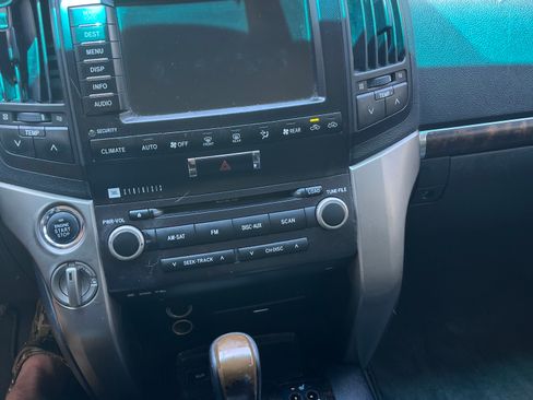 Used 2008 Toyota Land Cruiser AWD/4WD image 14