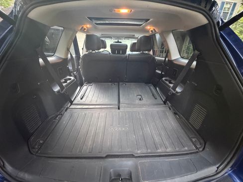 Used 2017 Nissan Pathfinder SL w/ SL Premium Package AWD/4WD image 13